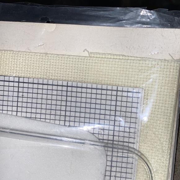 New but opened Fond memory counted cross stitch SP6 bear &balloon switch plate - Picture 9 of 9